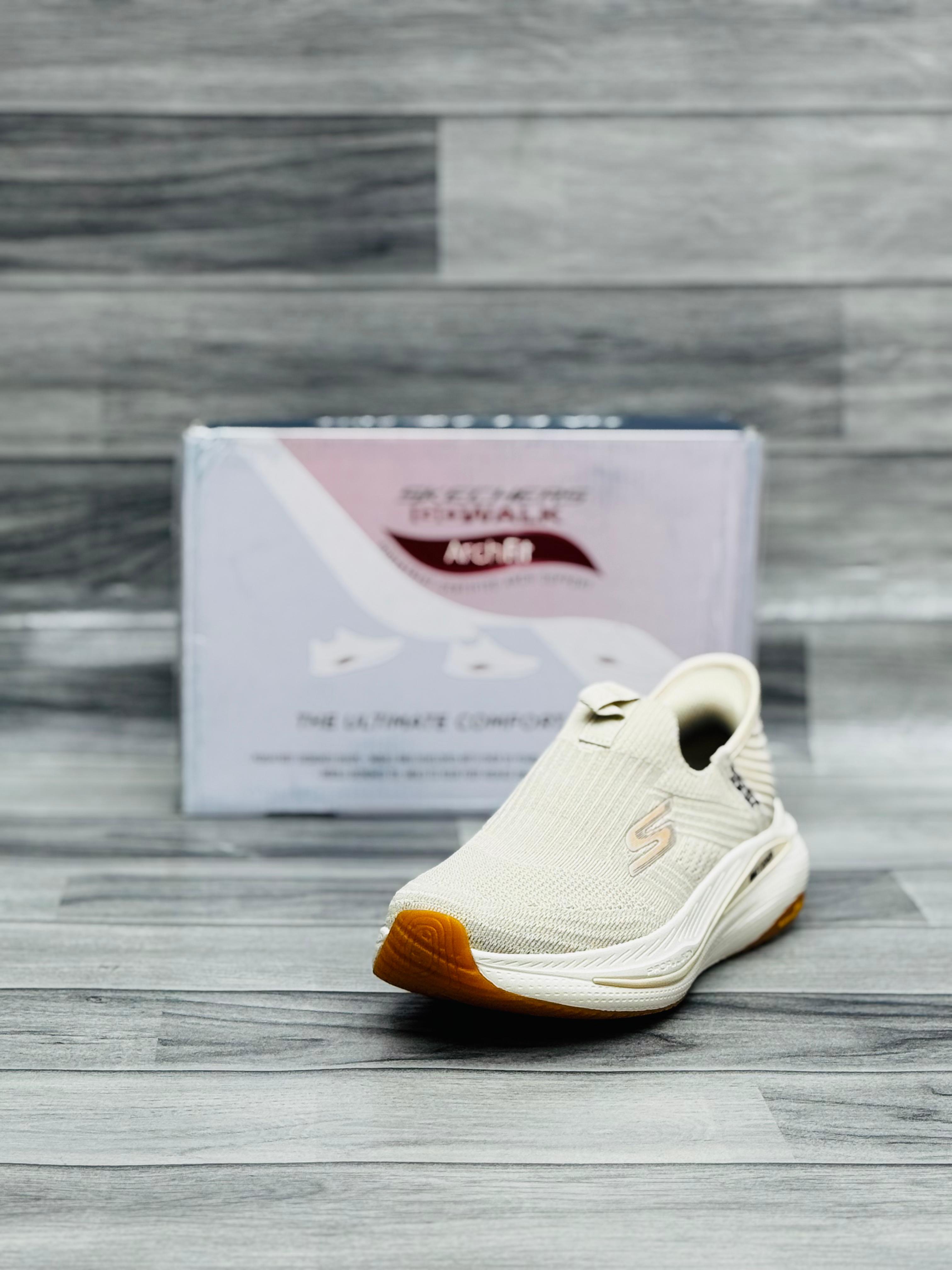 𝗦𝗸𝗲𝗰𝗵𝗲𝗿𝘀 𝗦𝘂𝗽𝗿𝗲𝗺𝗲 𝗠𝗮𝘅 𝗖𝘂𝘀𝗵𝗶𝗼𝗻 𝗠𝗲𝗺𝗼𝗿𝘆 𝗙𝗼𝗮𝗺 - 𝗖𝗿𝗲𝗮𝗺 𝗪𝗵𝗶𝘁𝗲