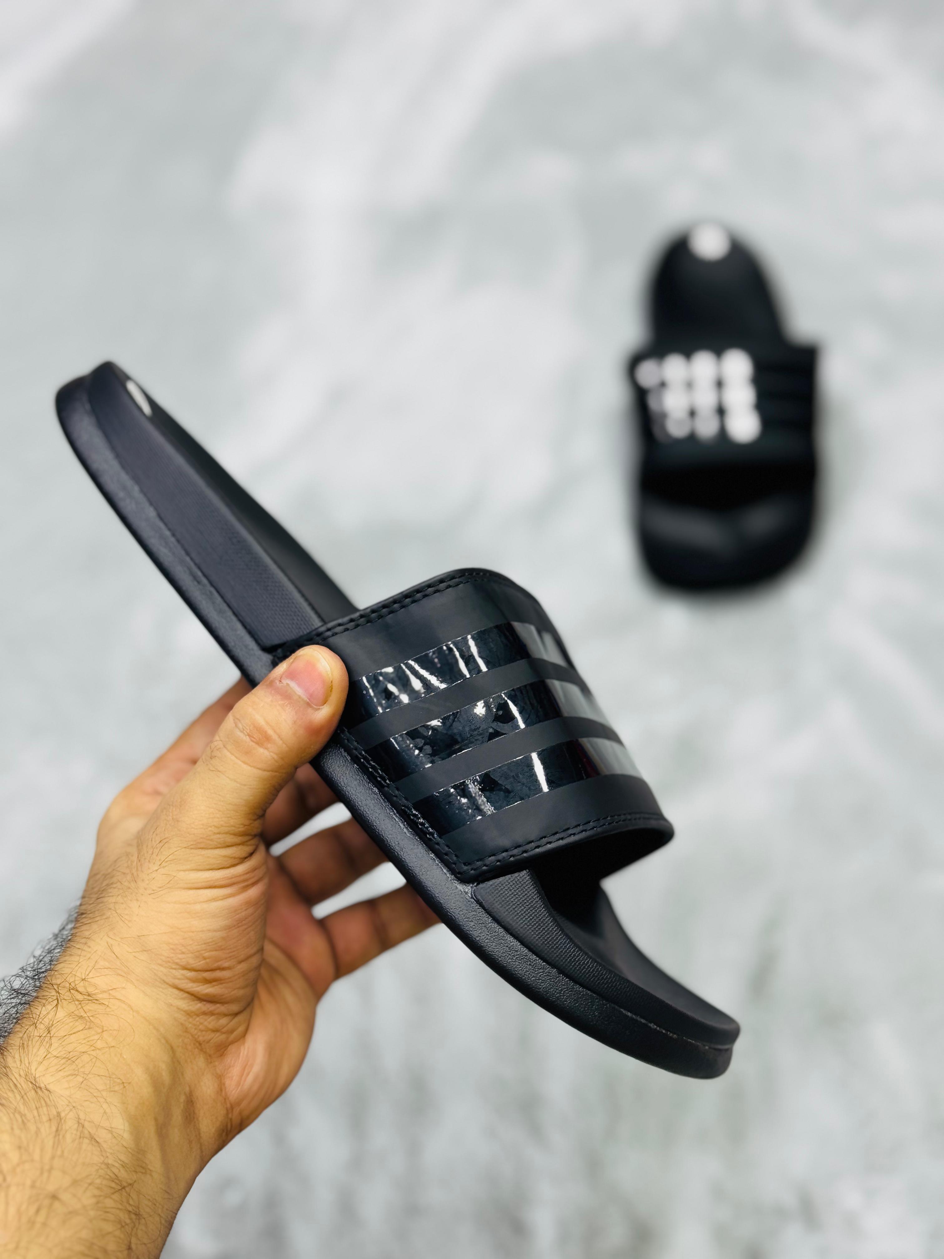 𝗔𝗱𝗶𝗱𝗮𝘀 𝗣𝗿𝗲𝗺𝗶𝘂𝗺 𝗦𝗹𝗶𝗱𝗲𝘀 - 𝗕𝗹𝗮𝗰𝗸 𝗦𝘁𝗿𝗶𝗽𝗲𝘀