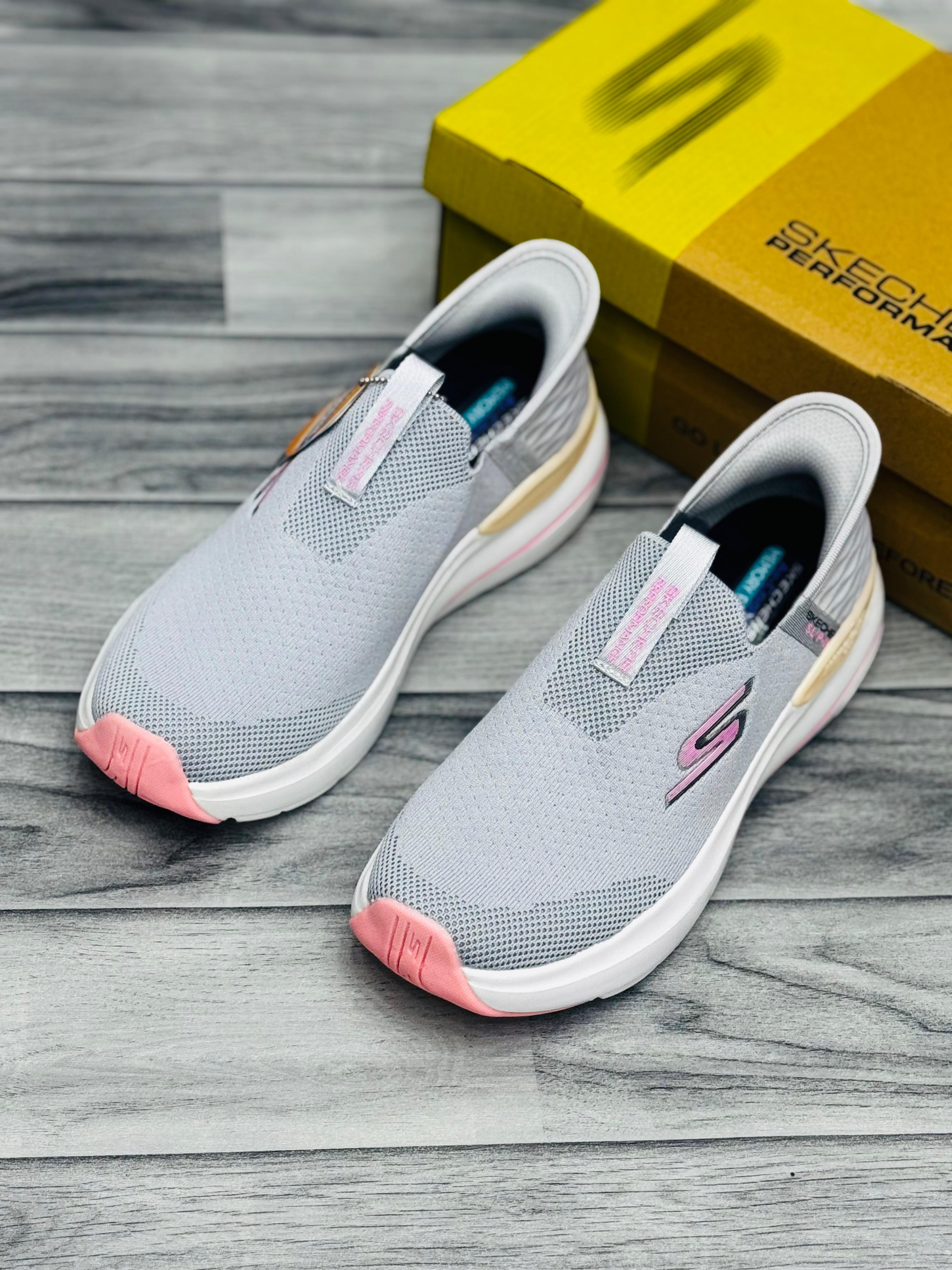 𝗦𝗸𝗲𝗰𝗵𝗲𝗿𝘀 𝗛𝘆𝗽𝗲𝗿 𝗕𝘂𝗿𝘀𝘁 – 𝗪𝗼𝗺𝗲𝗻’𝘀 𝗖𝗼𝗹𝗹𝗲𝗰𝘁𝗶𝗼𝗻 - 𝗚𝗿𝗲𝘆 𝗣𝗶𝗻𝗸