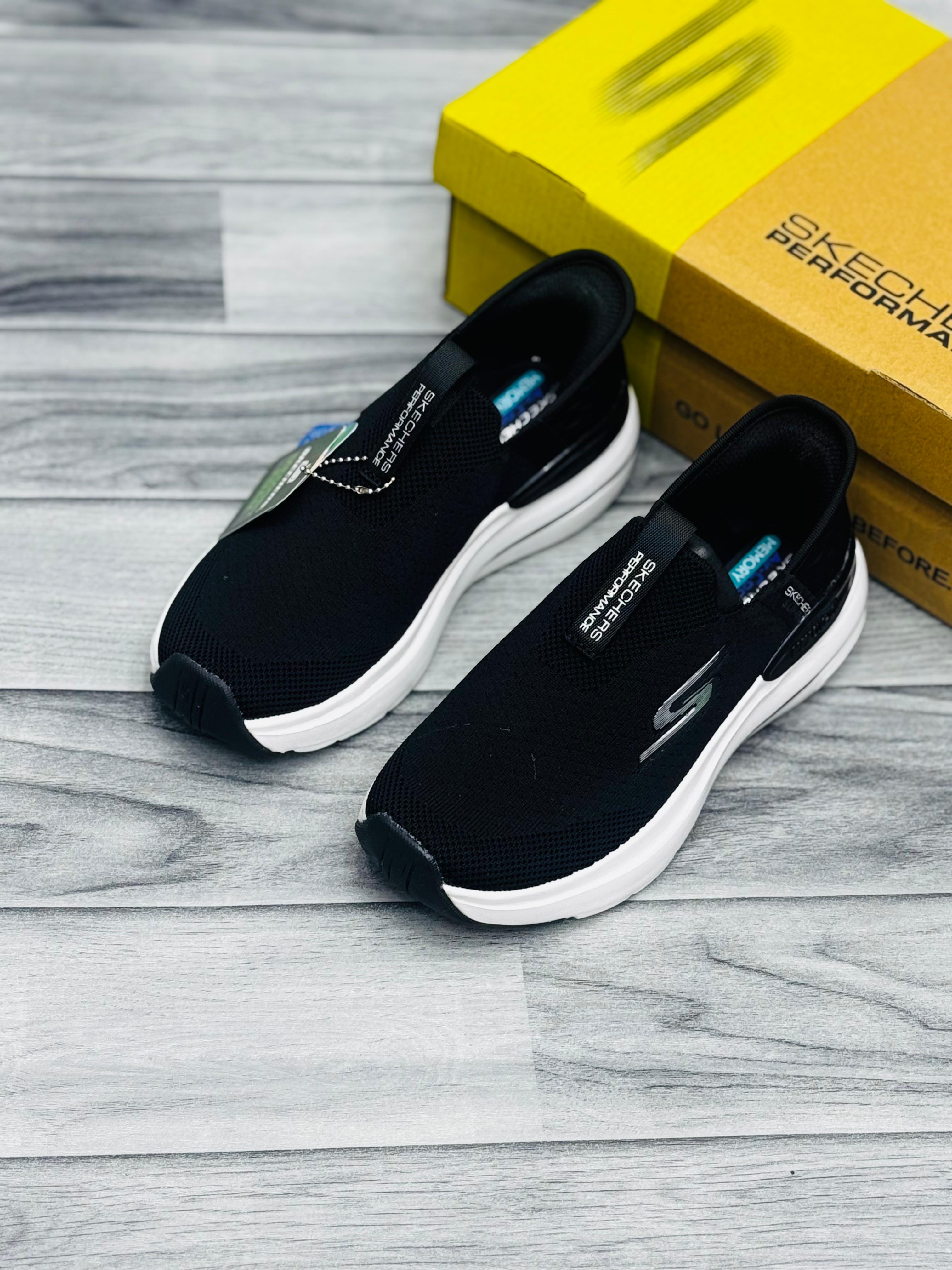 𝗦𝗸𝗲𝗰𝗵𝗲𝗿𝘀 𝗛𝘆𝗽𝗲𝗿 𝗕𝘂𝗿𝘀𝘁 – 𝗪𝗼𝗺𝗲𝗻’𝘀 𝗖𝗼𝗹𝗹𝗲𝗰𝘁𝗶𝗼𝗻 - 𝗕𝗹𝗮𝗰𝗸 𝗦𝗶𝗹𝘃𝗲𝗿
