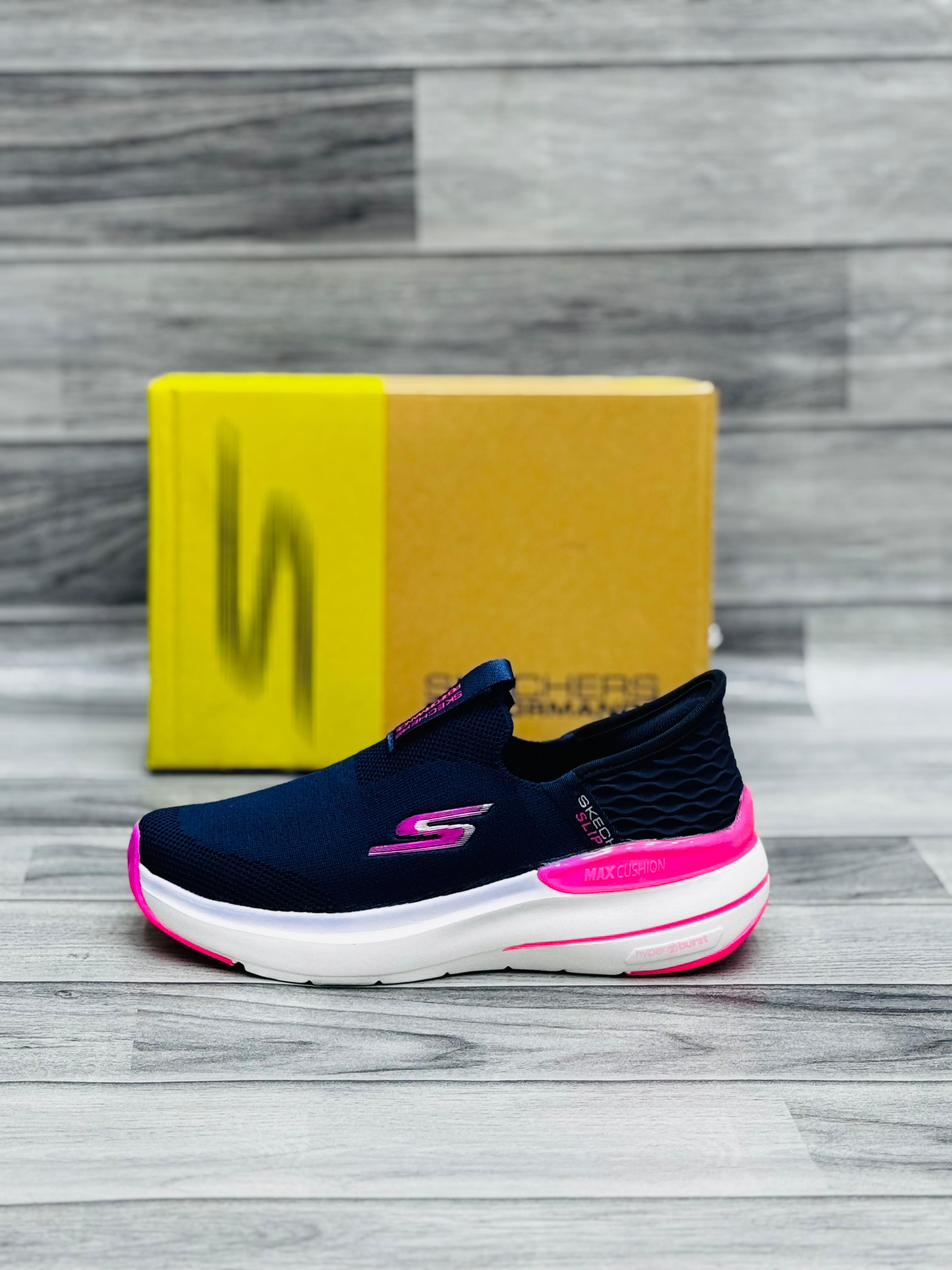𝗦𝗸𝗲𝗰𝗵𝗲𝗿𝘀 𝗛𝘆𝗽𝗲𝗿 𝗕𝘂𝗿𝘀𝘁 – 𝗪𝗼𝗺𝗲𝗻’𝘀 𝗖𝗼𝗹𝗹𝗲𝗰𝘁𝗶𝗼𝗻 - 𝗡𝗮𝘃𝘆 𝗣𝗶𝗻𝗸
