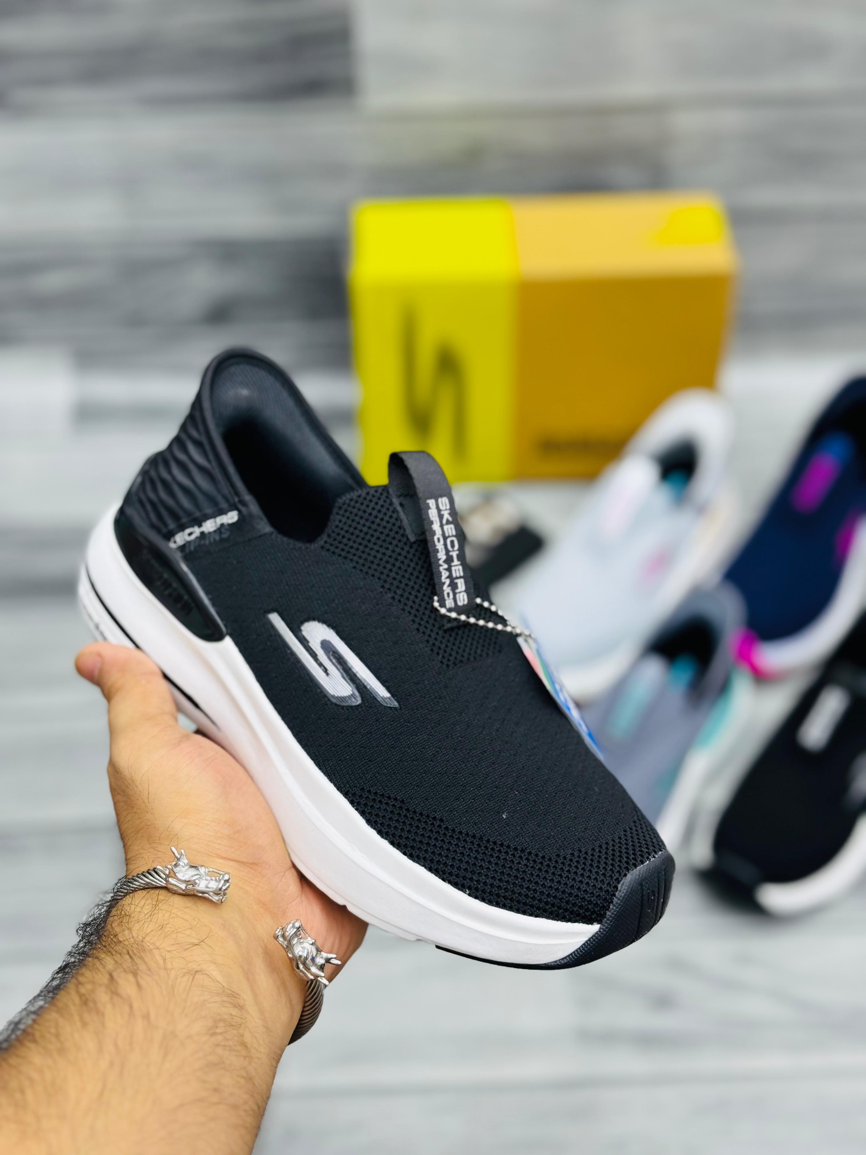 𝗦𝗸𝗲𝗰𝗵𝗲𝗿𝘀 𝗛𝘆𝗽𝗲𝗿 𝗕𝘂𝗿𝘀𝘁 – 𝗪𝗼𝗺𝗲𝗻’𝘀 𝗖𝗼𝗹𝗹𝗲𝗰𝘁𝗶𝗼𝗻 - 𝗕𝗹𝗮𝗰𝗸 𝗦𝗶𝗹𝘃𝗲𝗿