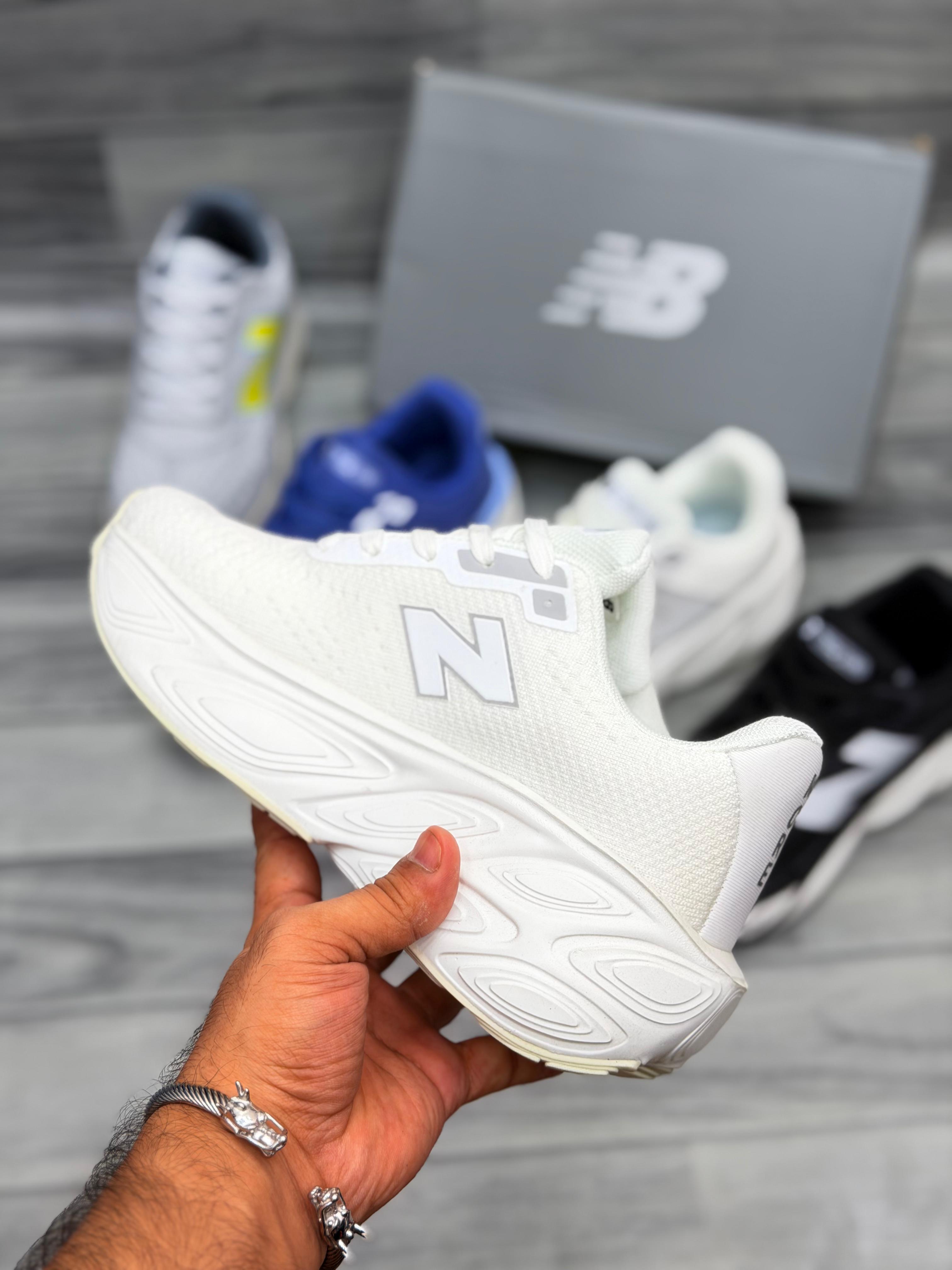 𝗡𝗲𝘄 𝗕𝗮𝗹𝗮𝗻𝗰𝗲 𝗙𝗿𝗲𝘀𝗵 𝗙𝗼𝗮𝗺 𝗫 𝟭𝟬𝟴𝟬 - 𝗪𝗵𝗶𝘁𝗲
