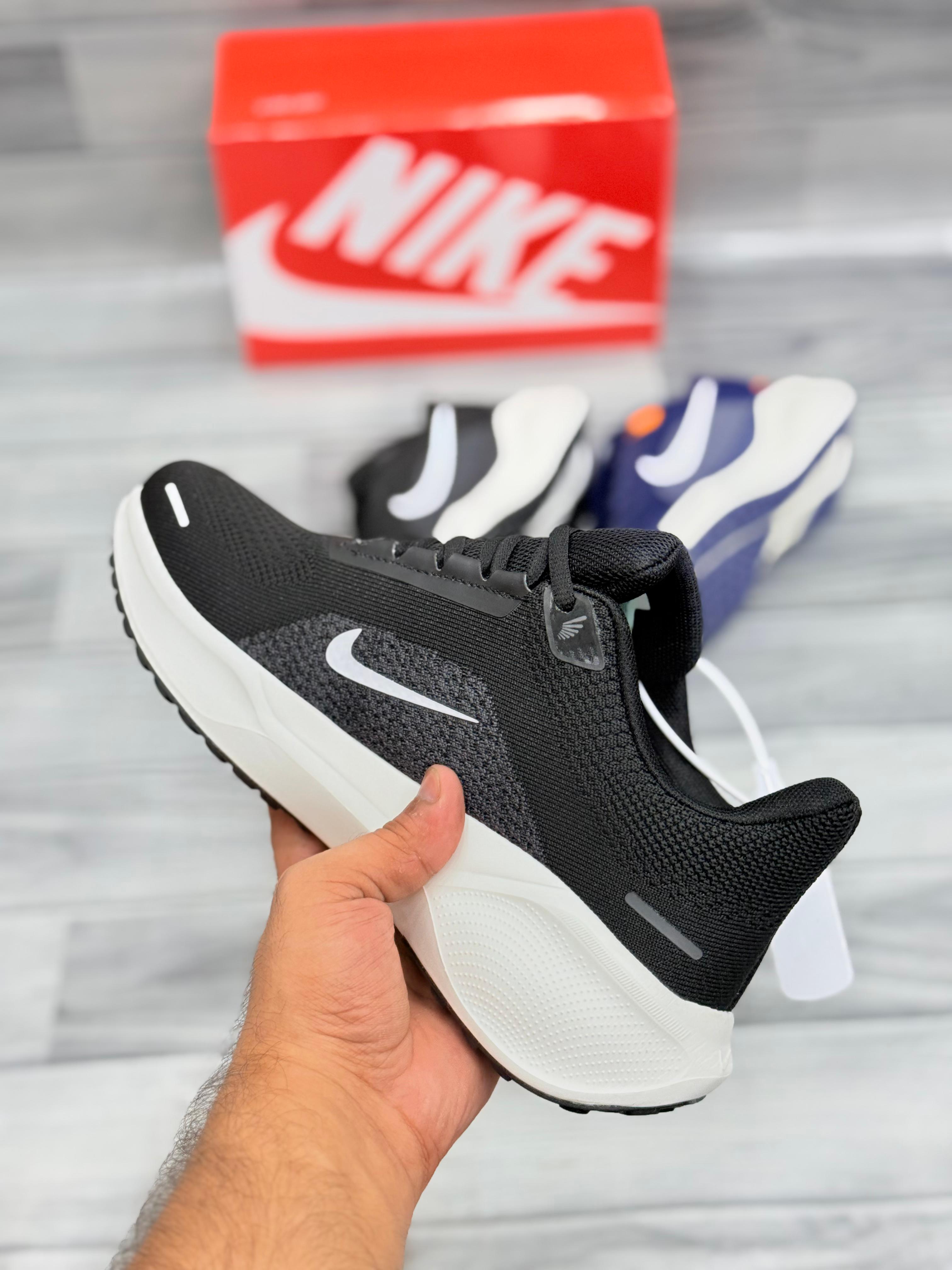 𝗡𝗶𝗸𝗲 𝗣𝗲𝗴𝗮𝘀𝘂𝘀 𝟰𝟭 - 𝗕𝗹𝗮𝗰𝗸