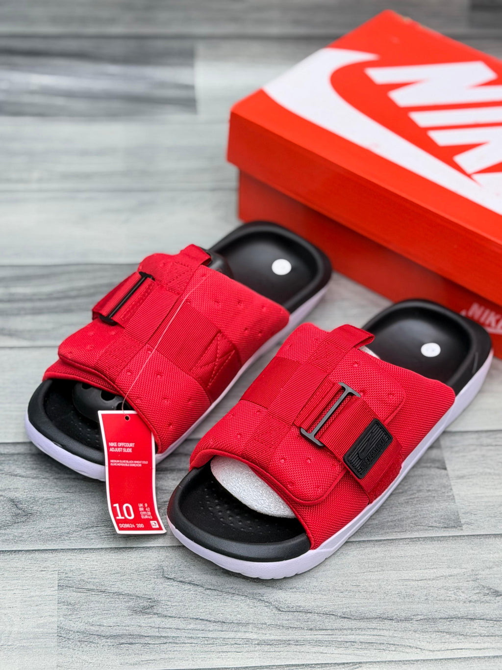 𝗡𝗶𝗸𝗲 𝗔𝘀𝘂𝗻𝗮 𝟯 𝗦𝗹𝗶𝗱𝗲𝘀 – 𝗥𝗲𝗱/𝗪𝗵𝗶𝘁𝗲 - 𝗢𝗿𝗶𝗴𝗶𝗻𝗮𝗹